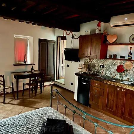 Il Rifugio Degli Innamorati Apartment *